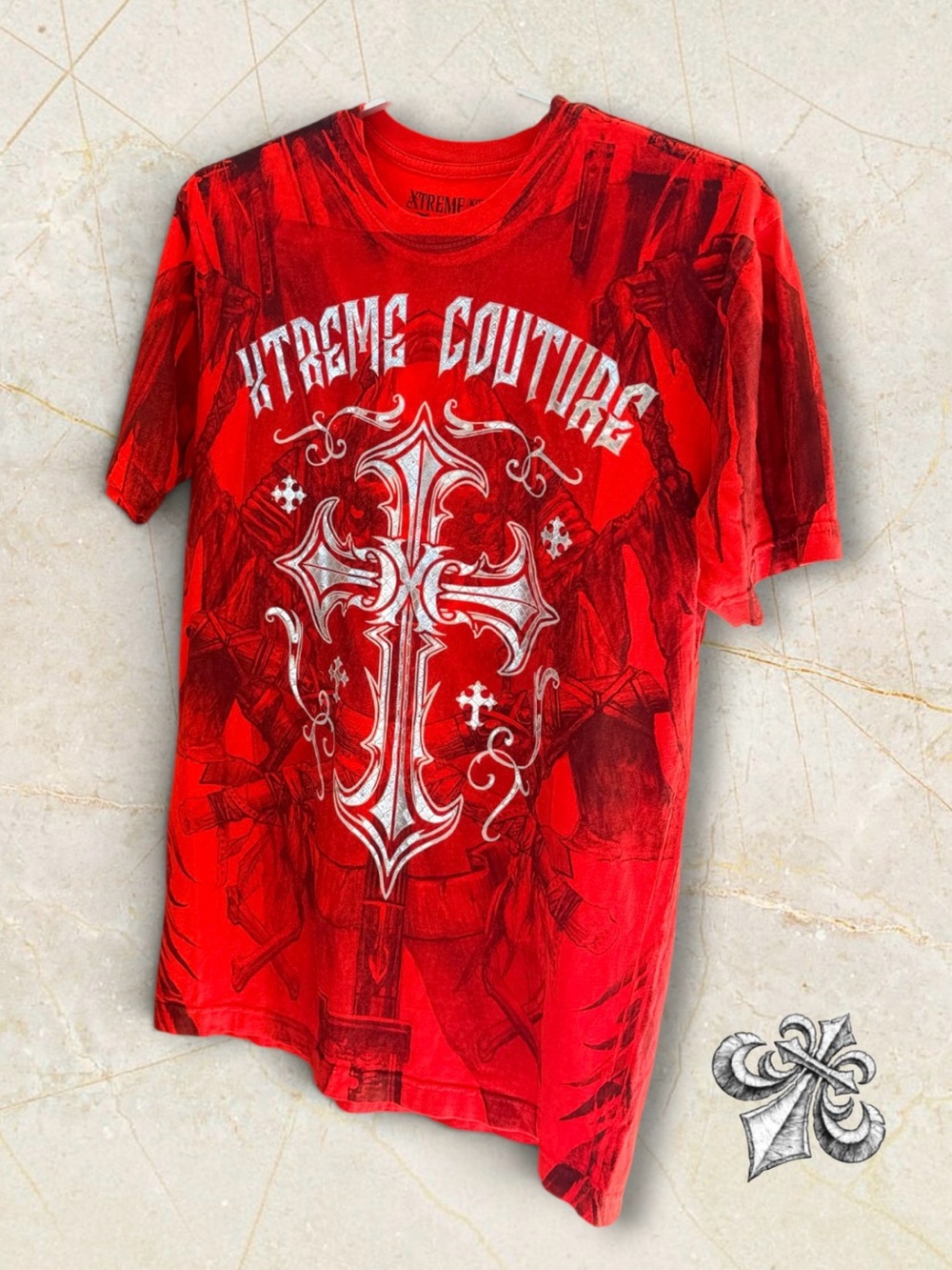 Affliction in Red Xtreme Couture Silver Applique Men’s Tee Shirt Size Medium